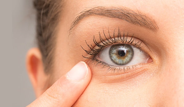 5 Reasons Why You Should Try Under-Eye Serums