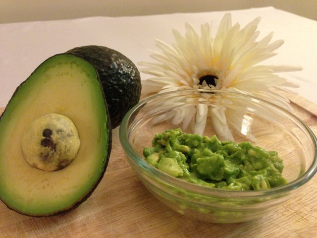 4 Reasons Why Avocado Body Scrub Works Wonders For Exfoliating